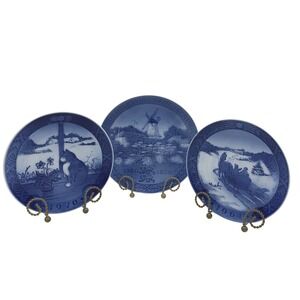 Royal Copenhagen Blue White Porcelain Plates Set 3 1964 1970 Christmas Windmill